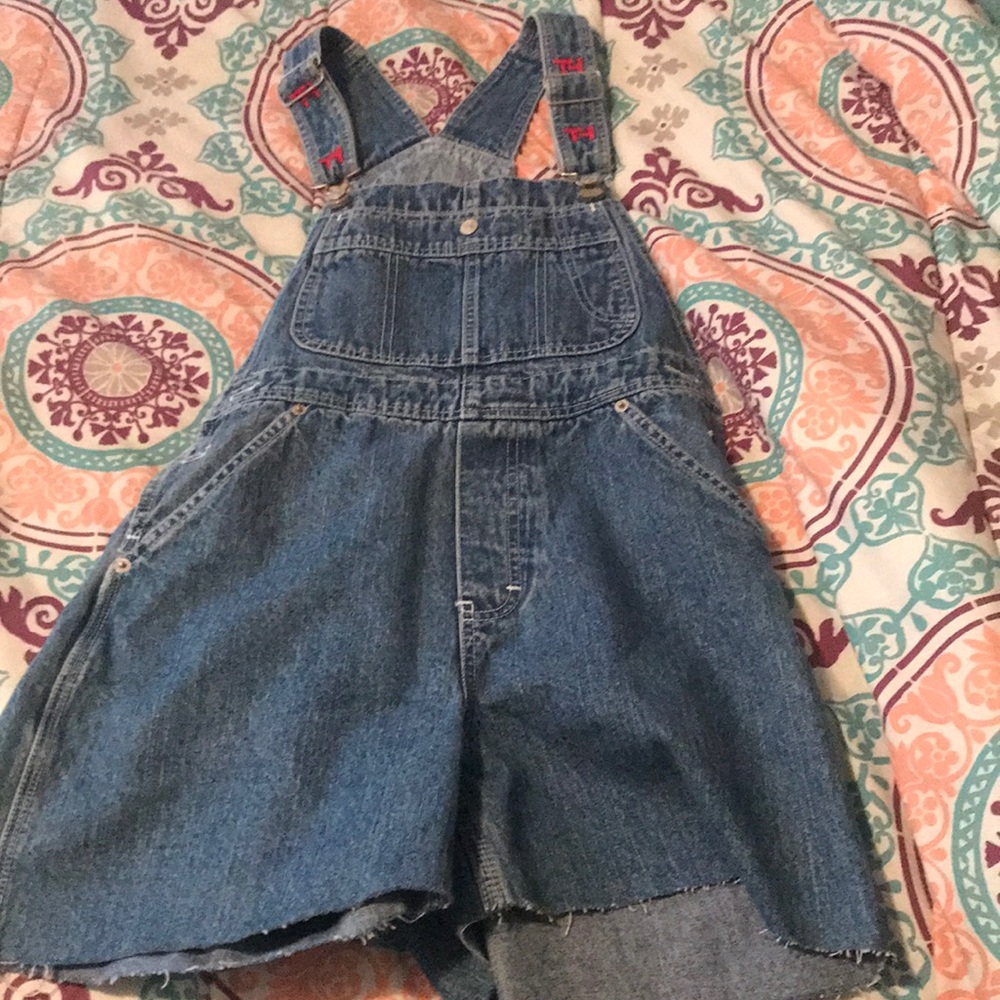 Tommy Hilfiger overall shorts size small